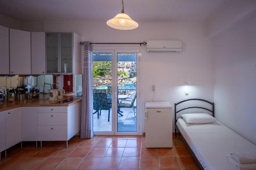 alikes alykes to konaki Zakynthos