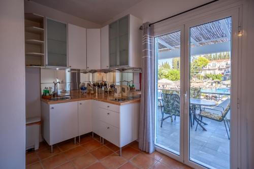 alikes alykes to konaki Zakynthos